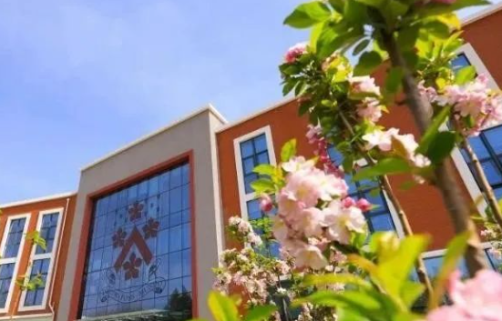 北京德威英国国际学校招生课程、入学要求、收费情况介绍