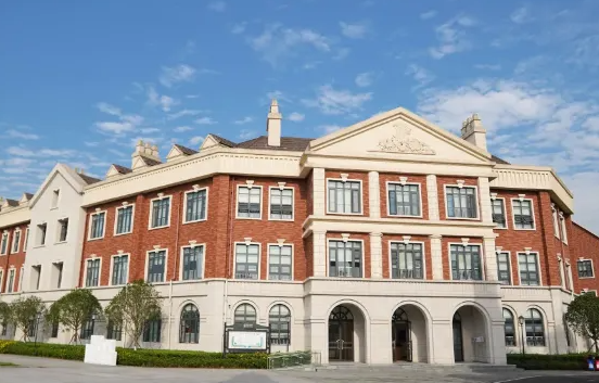 成都墨尔文学校
