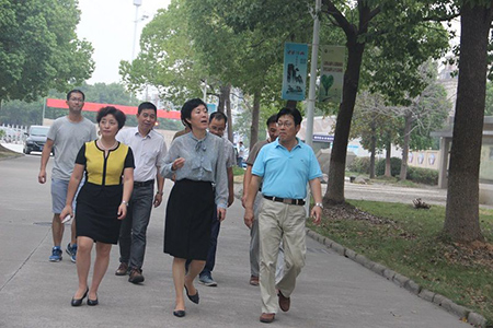 市委常委、宣传部长范庆瑜一行莅临我校开展教师节慰问