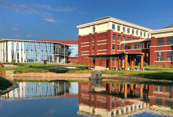 东方剑桥国际学校