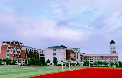 2024年上海金山区枫叶学校招生与入学