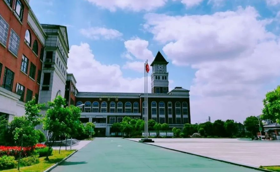 上海金山区枫叶学校