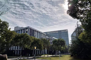 上海UEC学校