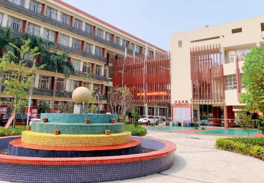 2024年深圳(南山)中加学校招生学费