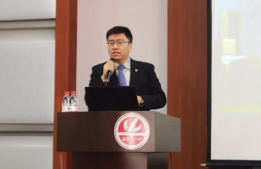 墨尔本大学招生官到访宜昌剑桥国际交流学校